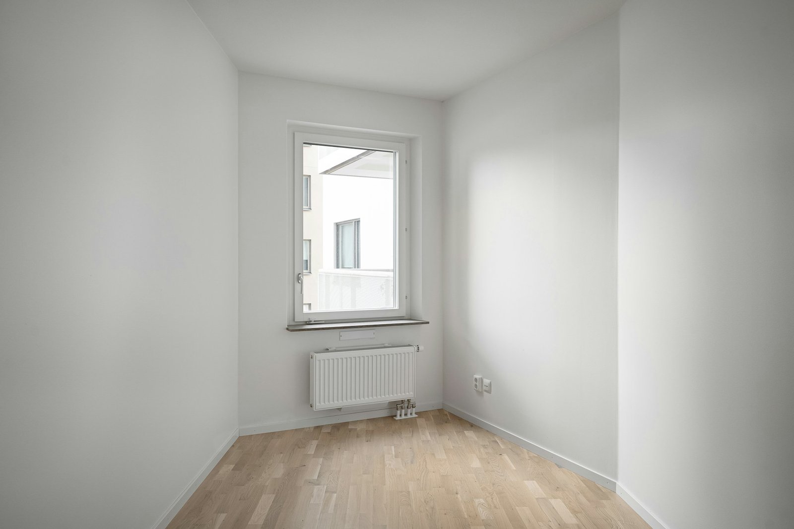 Thermostatregler an einem Heizkörper